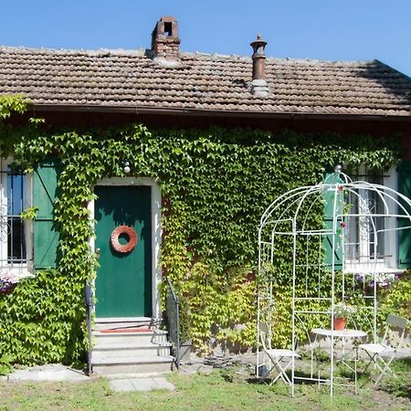 Il Cottage Виджевано Экстерьер фото