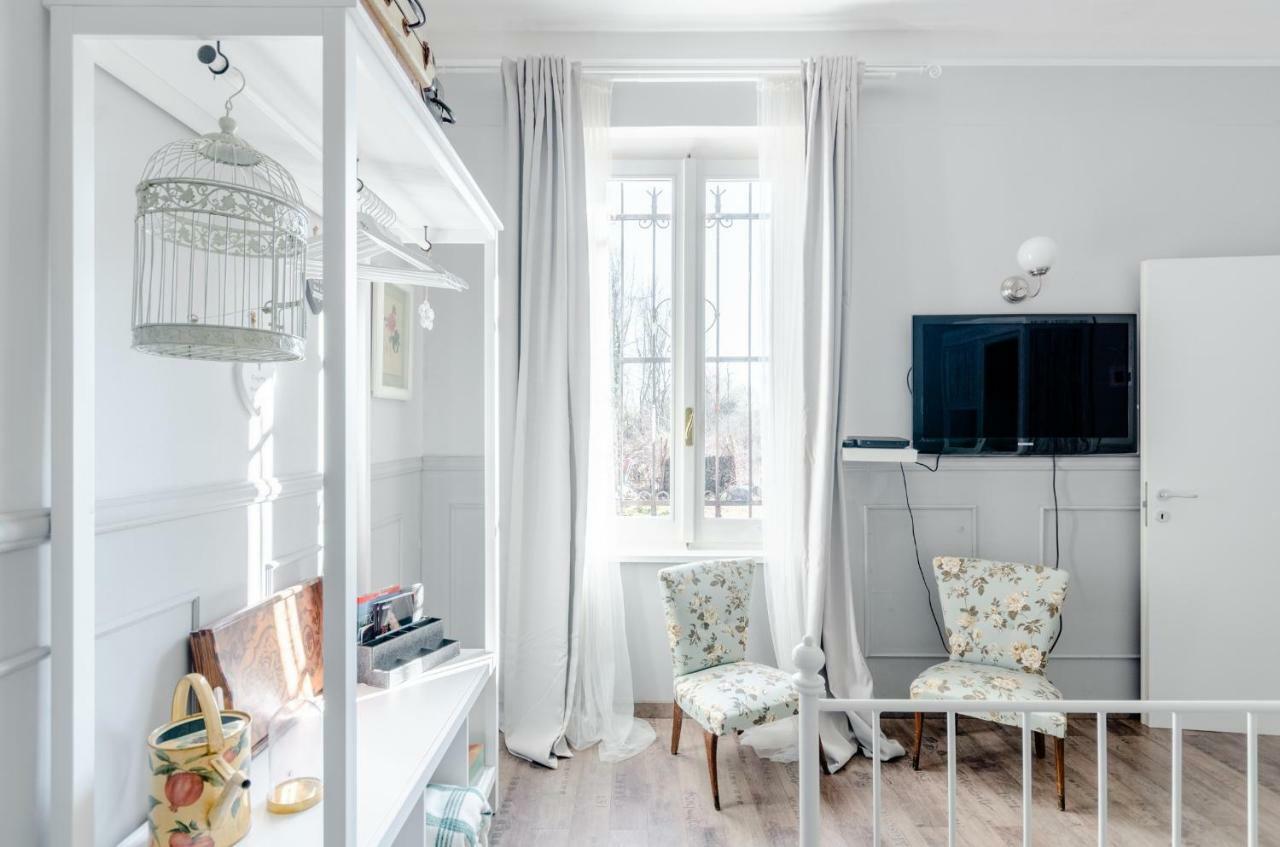 Il Cottage Виджевано Экстерьер фото